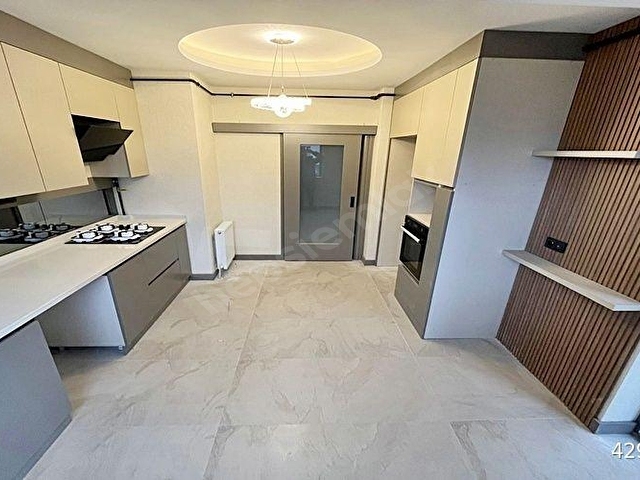 YENİKENT EMLAKTAN GİYİNME ODALI KOMBİ PETEK TAKILI FULL+FULL