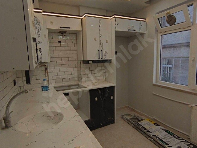 SAMSUN İLKADIM RASATHANE MAHALLESİNDE KAT TAPULU İÇİ YAPILI EBEVEYN BANYOLU 2+1 SATILIK - Görsel 23