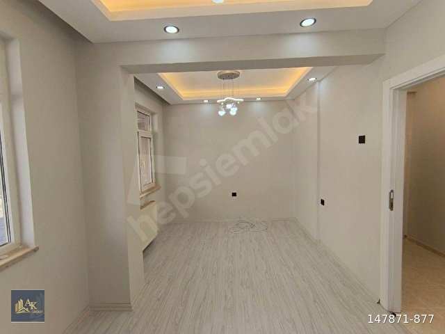 SAMSUN İLKADIM RASATHANE MAHALLESİNDE KAT TAPULU İÇİ YAPILI EBEVEYN BANYOLU 2+1 SATILIK - Görsel 24