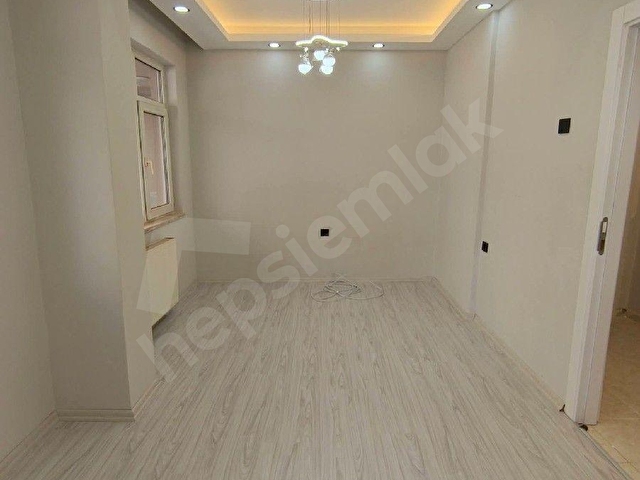 SAMSUN İLKADIM RASATHANE MAHALLESİNDE KAT TAPULU İÇİ YAPILI EBEVEYN BANYOLU 2+1 SATILIK - Görsel 26