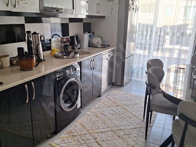 MERKEZİ KONUMDA ARA KATTA MASRAFSIZ FULL YAPILI 3+1 DAİRE - Görsel 5