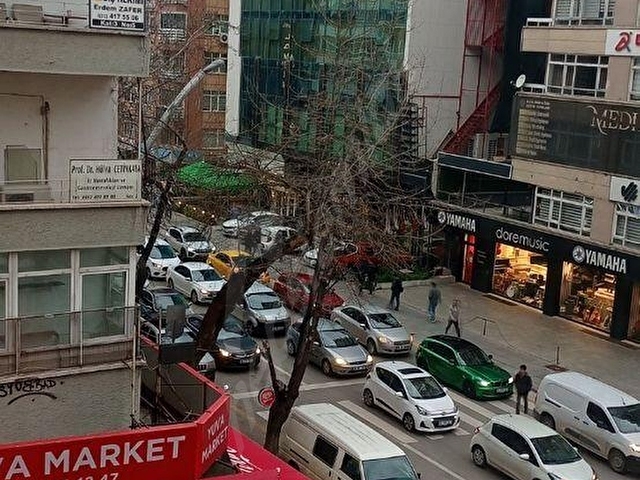 MEŞRUTİYET CAD. ÜSTÜNDE 4+1 ASANSÖRLÜ 180 M2 DEPOLU KONUT - Görsel 15