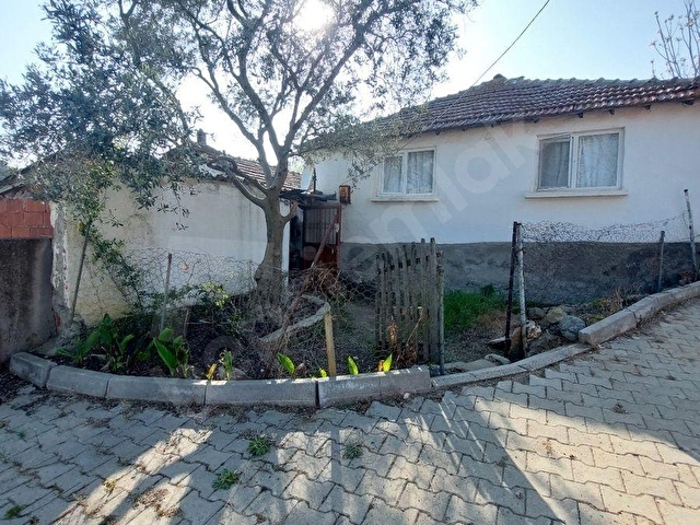 DOĞA İLE İÇİ İÇE HUZURLU BİR YAŞAM FIRSATI! SATILIK KÖY EVİ