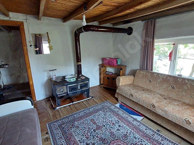 DOĞA İLE İÇİ İÇE HUZURLU BİR YAŞAM FIRSATI! SATILIK KÖY EVİ - Görsel 17