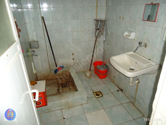 EGEMENDEN ULUS TARİHİ YAHUDİ MAHALLESİNDE SATILIK KOMPLE BİNA - Görsel 24