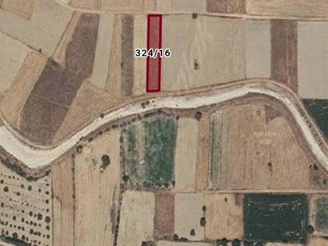 ÇÖZÜM EMLAKTAN BURDUR MERKEZ KOZLUCA KÖYÜNDE SATILIK TARLA - Görsel 2