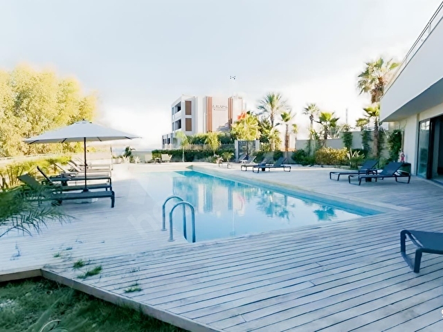 Denize Sıfır Site İçerisinde Kiralık Eşyalı 2+1 Bahçe Katı - Görsel 6