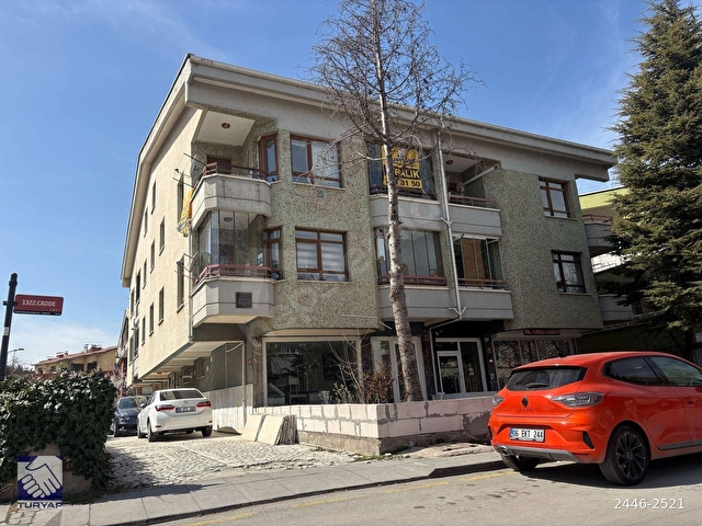 ÖVEÇLER 2. CADDEDE KATTA DUBLEKS 5+1 SATILIK DAİRE/OFİS - Görsel 11