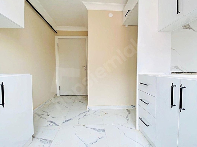 ÇEKMEKÖYDE ULAŞIMA YAKIN ÖN CEPHE KREDİYE UYGUN FIRSAT 2+1 ARA KAT..!!! - Görsel 10