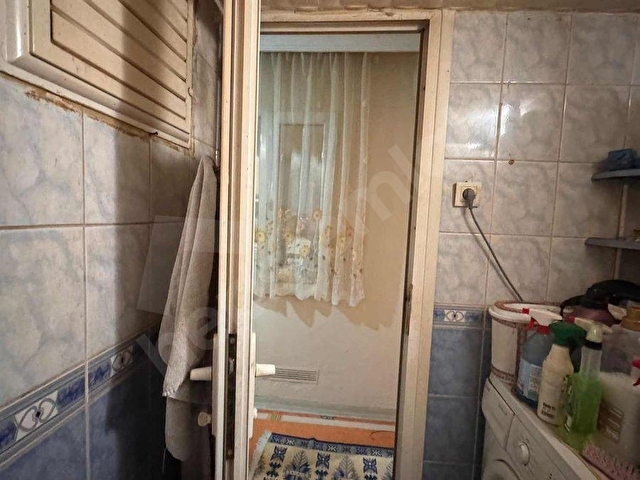Bahçelievlerde Yatırımlık Bahçeli 2+1 Yüksek Girişli Daire - Görsel 7