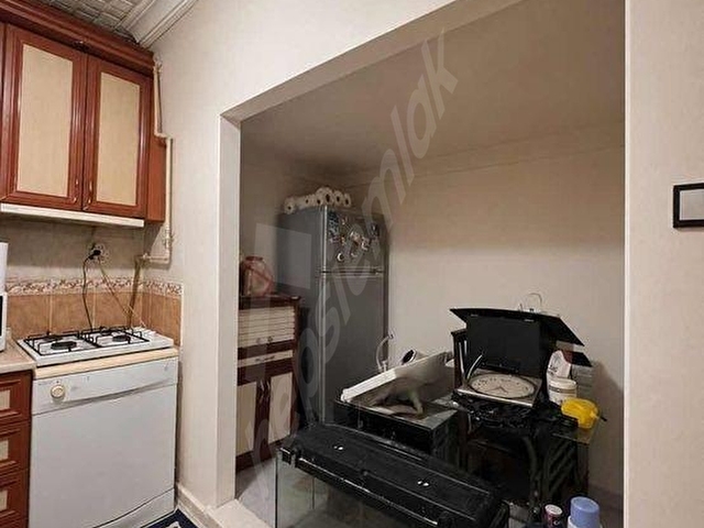 Bahçelievlerde Yatırımlık Bahçeli 2+1 Yüksek Girişli Daire - Görsel 2