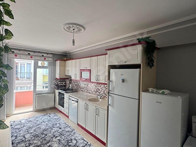 SAMSUN İLKADIM YAŞARDOĞUDA 2+1 ARA KATTA ÇİFT BALKONLU SATILIK DAİRE
