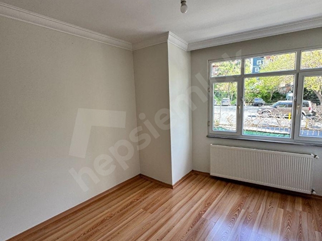 Arnavutköyde Sahile Yakın , Bakımlı 1+1 Şık Daire - Görsel 11