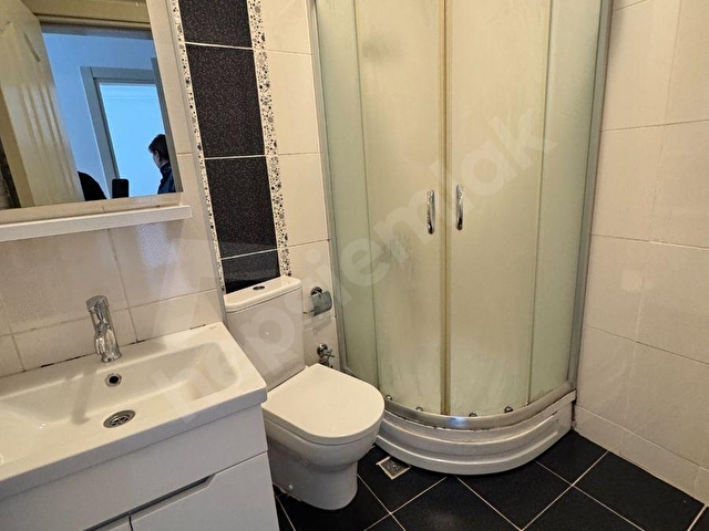 Arnavutköyde Sahile Yakın , Bakımlı 1+1 Şık Daire - Görsel 16