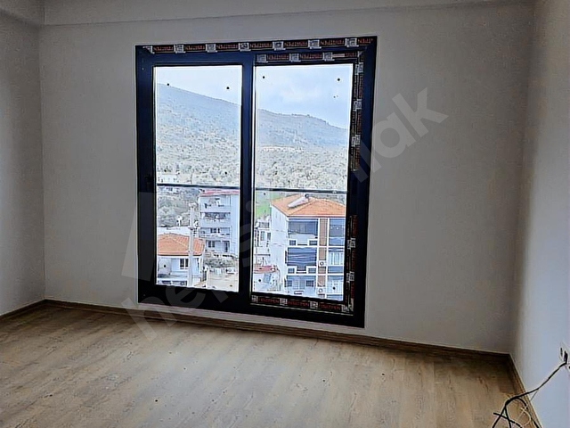 Burgaz Mahallesinde kapalı mutfak 3+1 daire - Görsel 12