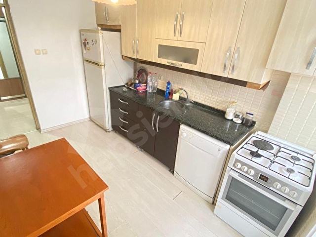 REŞATBEYDE 2+1 KAPALI MUTFAK EŞYALI DAİRE - Görsel 4