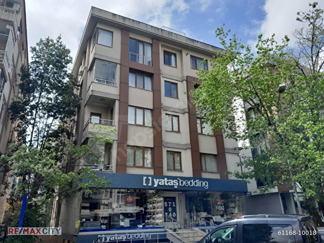 Bakırköy Kartaltepe Zuhuratbaba Cd E Banyolu Kapalı Otoparklı 3+1 Satılık Daire