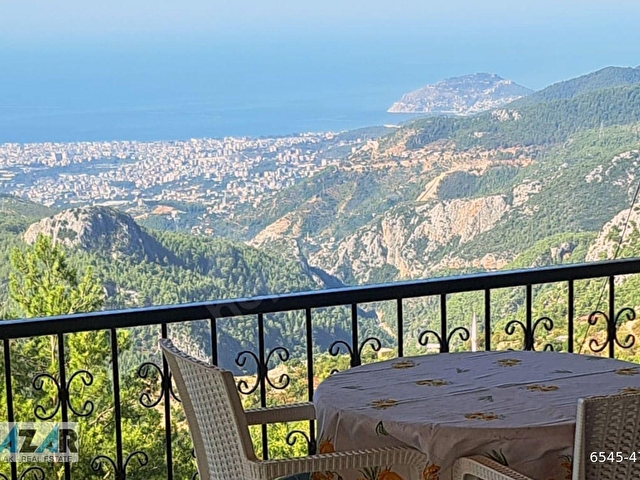 Alanya Bademağacı’nda Full Deniz ve Kale Manzaralı Ev ve Bahçe - Görsel 3