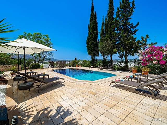 Patarada 1000m2 bahce içinde Taş Villa - Görsel 5