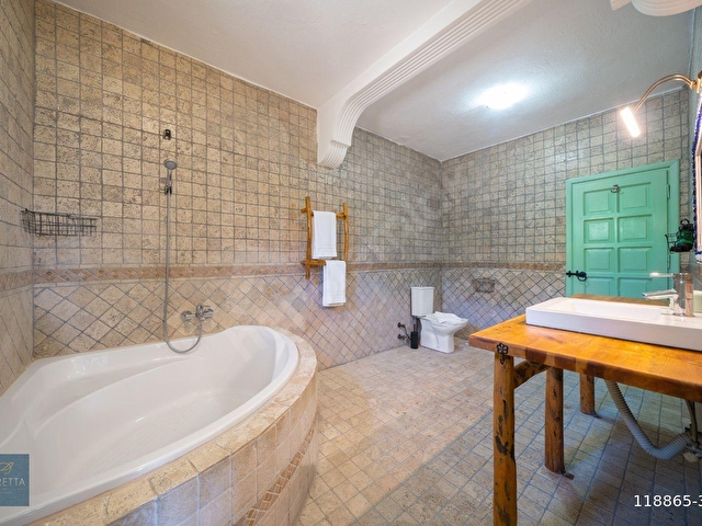 Patarada 1000m2 bahce içinde Taş Villa - Görsel 29