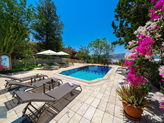 Patarada 1000m2 bahce içinde Taş Villa - Görsel 4