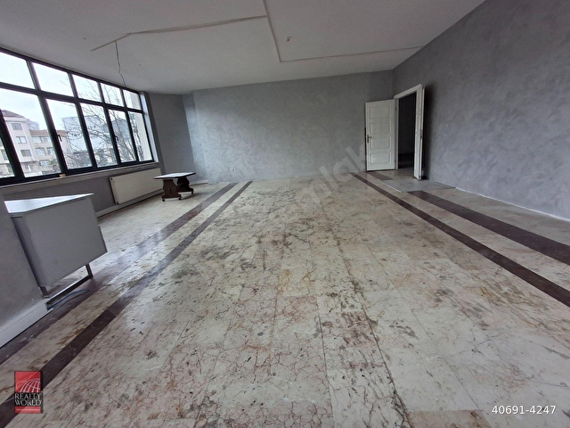 ELİT FİRMALARIN BULUNDUĞU MASALDAN İŞ MERKEZİ 300 M2 2.KAT - Görsel 25