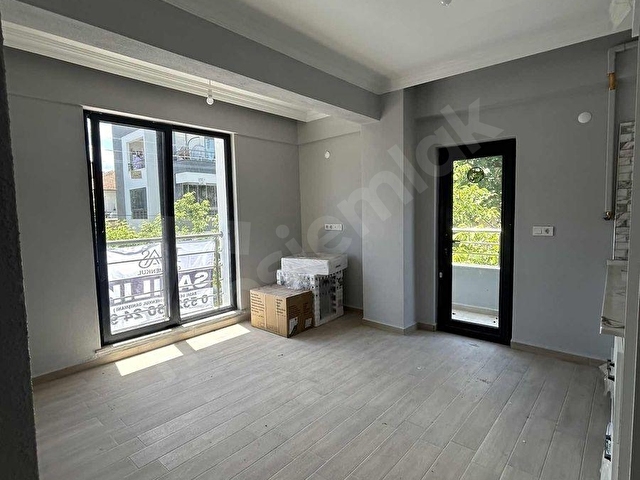 BİGADİÇ MERKEZDE SIFIR ASANSÖRLÜ BİNADA SATILIK 1+1 DAİRE - Görsel 6
