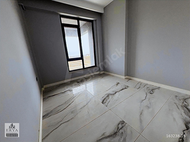 ERYADAN ÇAKMAK BÖLGESİNDE HAVUZLU SİTEDE KİRALIK 3.5+1 DAİRE - Görsel 18