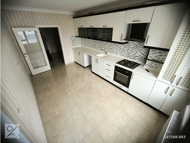 GÜNEŞEVLER MAHALLESİNDE  FULL YAPILI 3+1 SİTE DAİRESİ