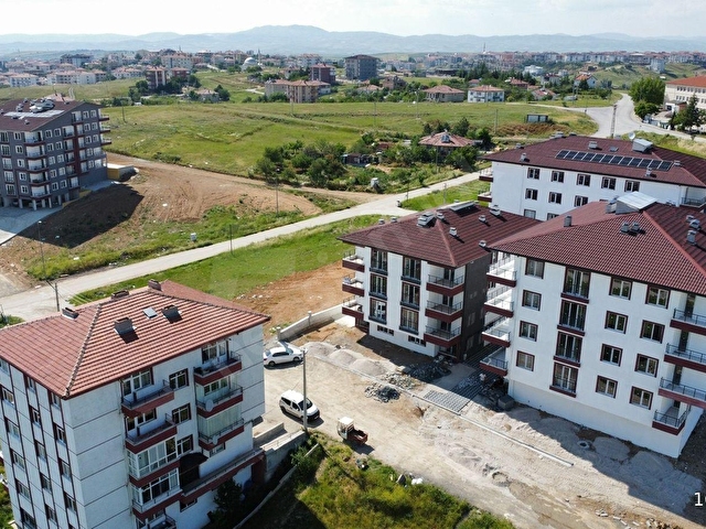 AKYURTTA  GENİŞ SATILIK 3+1 DAİRE