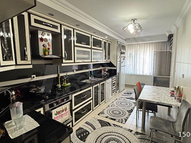 KURTULUŞ MAHALLESİNDE KÖŞE ARAKAT 4+1 SATILIK FIRSAT DAİRESİ