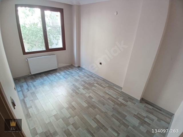 EDREMİT MERKEZDE BAHÇE KULLANIMLI GİRİŞ KAT 2+1 ÖN CEPHE DAİRE - Görsel 20