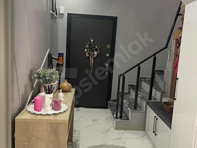 CUMAYERİ MERKEZDE SATILIK 4+1 LÜKS VİLLA - Görsel 18