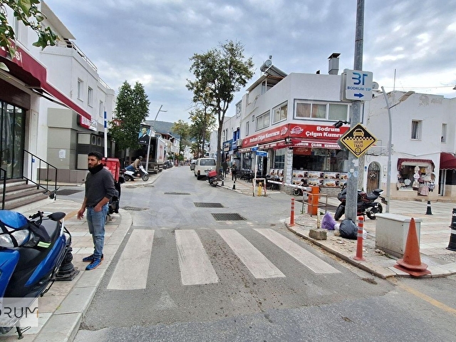 Bodrum Çarşı da Atatürk Caddesi nde Kiralık Dükkan