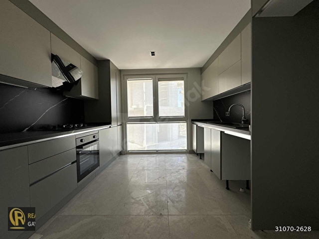 ÇENGELKÖYDE YÜKSEK TAVANLI 5+2 DENİZ MANZARALI DUBLEX DAİRE - Görsel 14