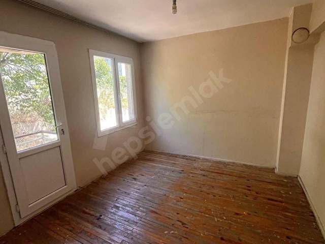 Menemende kiralık Daire 2+1 - Bahçeli ve Depolu - Görsel 10
