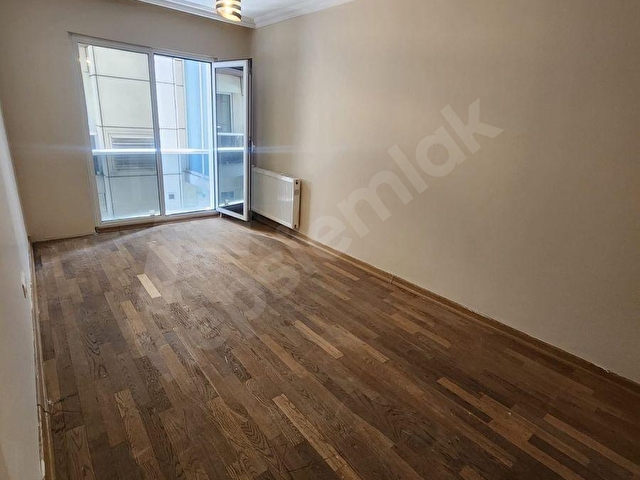 KUTLUBEY SOK. 2+1 GİRİŞ KAT 80M2