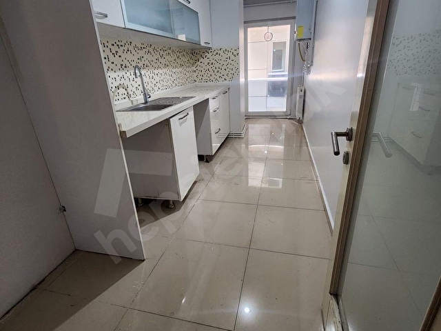 KUTLUBEY SOK. 2+1 GİRİŞ KAT 80M2 - Görsel 4