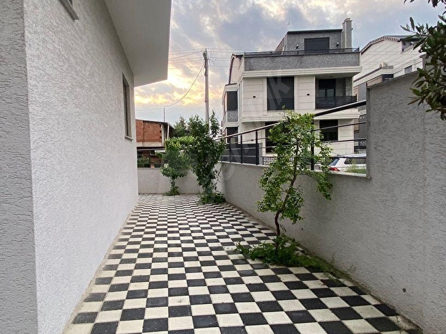 Darıca Bayramoğlu’da 5+1 220 m2 Kiralık Triplex Villa… - Görsel 9