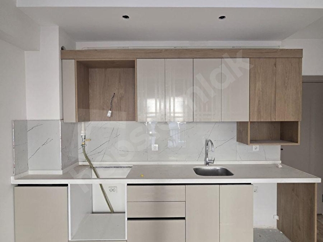 TEKZEN BÖLGESİNDE ARAKAT 1+1 AÇIK MUTFAK SIFIR SATILIK DAİRE
