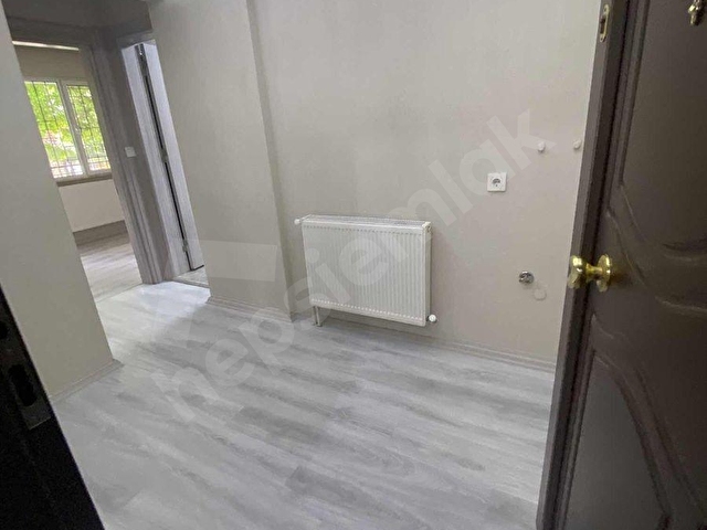 LAÇİNDEN BUCA YEŞİLBAGLAR MAH. DOĞALGAZLI 2+0 BALKONLU DAİRE - Görsel 5