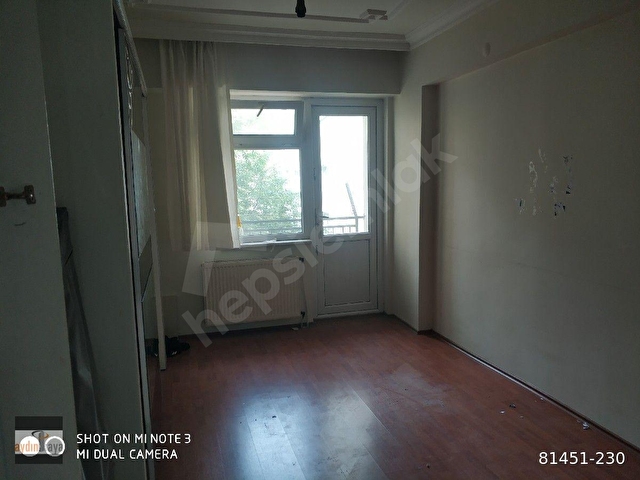 BAHÇELİEVLER MAHALLESİNDE KİRALIK ARA KAT 3+1 BALKONLU DAİRE - Görsel 9