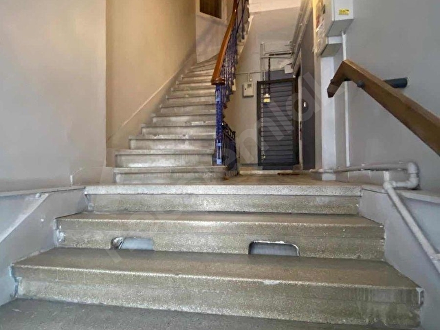 Cihangir Akyol Caddesi Üzerinde Yüksek Tavanlı 2+1 Kiralık Daire - Görsel 20