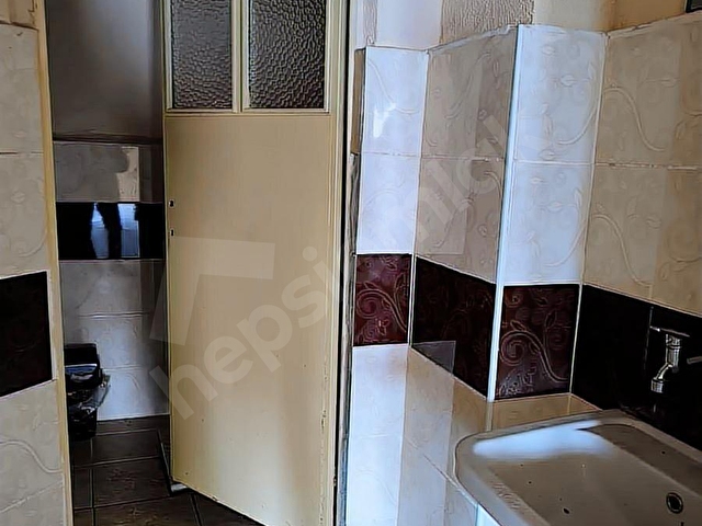 KOMBASSAN DA HÜDAİ CAD. ÜZERİNDE 3 KATLI KİRALIK DÜKKAN - Görsel 28