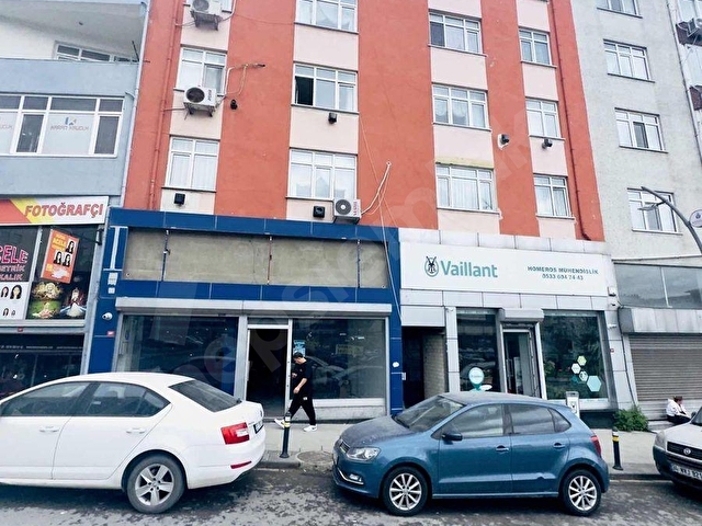 KARTAL SPOR CADDESİNDE KAYMAKAMLIK KARŞISINDA 200 mt2 DÜKKAN