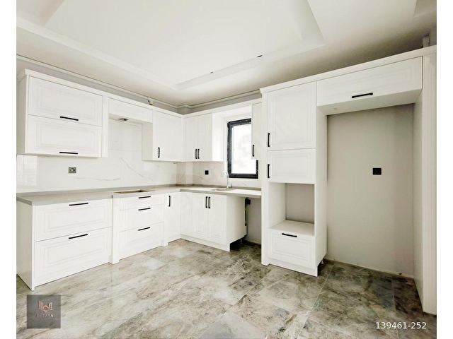 HASKÖYDE GİYİNME ODALI EBEVEYN BANYOLU 160 METREKARE 3+1 DAİRE - Görsel 9