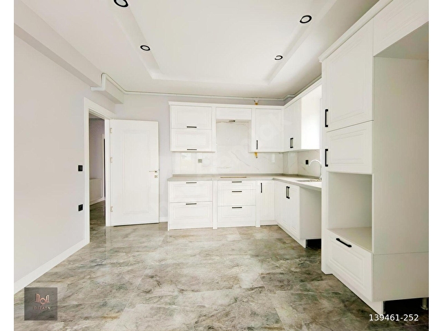 HASKÖYDE GİYİNME ODALI EBEVEYN BANYOLU 160 METREKARE 3+1 DAİRE