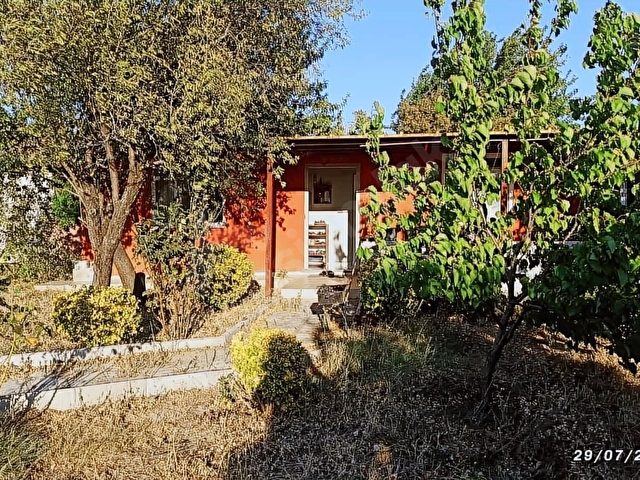 BURHANİYE ŞARKÖYDE 525m2 ARSA İÇİNDE SATILIK EŞYALI EV - Görsel 2