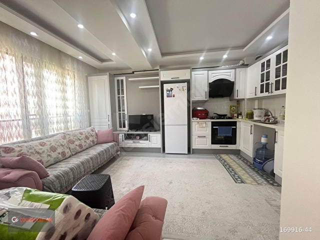 ÇÖZÜM EMLAKTAN MURADİYE İSTASYON CİV. 1+1 ARA KAT SATILIK DAİRE - Görsel 3