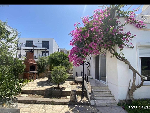MUĞLA DALAMAN ESKA SİTESİNDE EŞYALI DENİZE SIFIR 2+1 KİRALIK VİLLA
